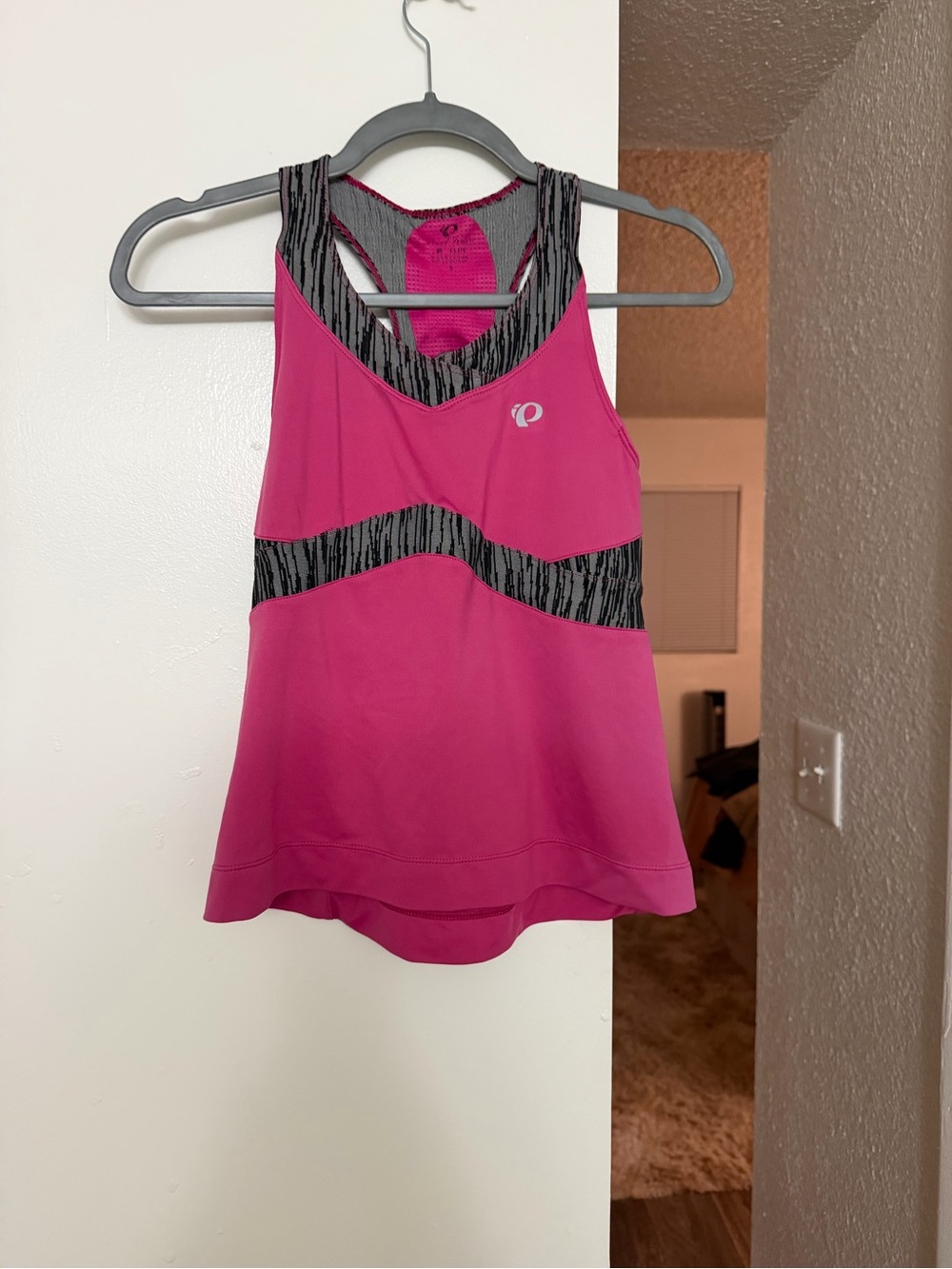 Pearl Izumi Women’s Pink Racerback Cycling Tank